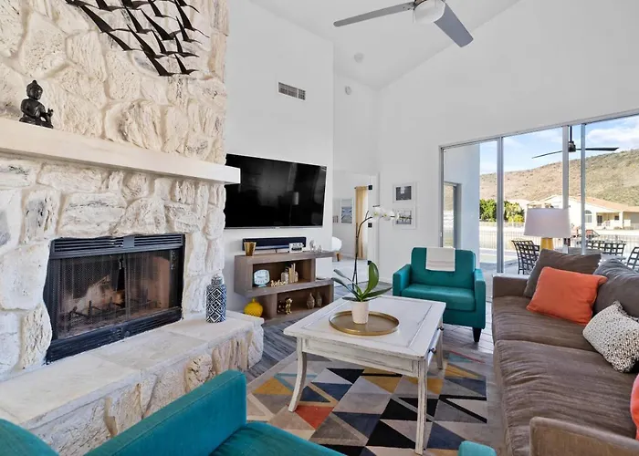 Waterside - Lavish Lakeside With Heated Pool And Pontoon Boat Peoria