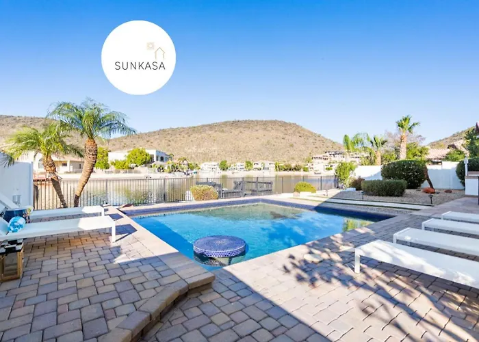 Waterside - Lavish Lakeside With Heated Pool And Pontoon Boat *